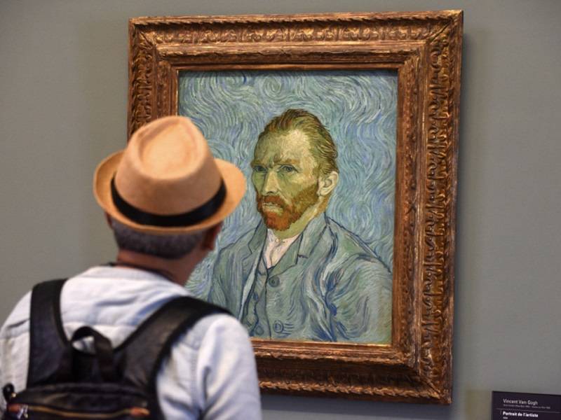 Van Gogh self portrait with man