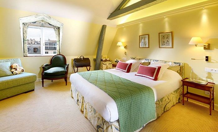 Le Relais Montmartre Paris