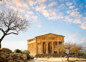 Top Things to See in Agrigento and the Valley of the Temples Shutterstock_793081246 (1)
